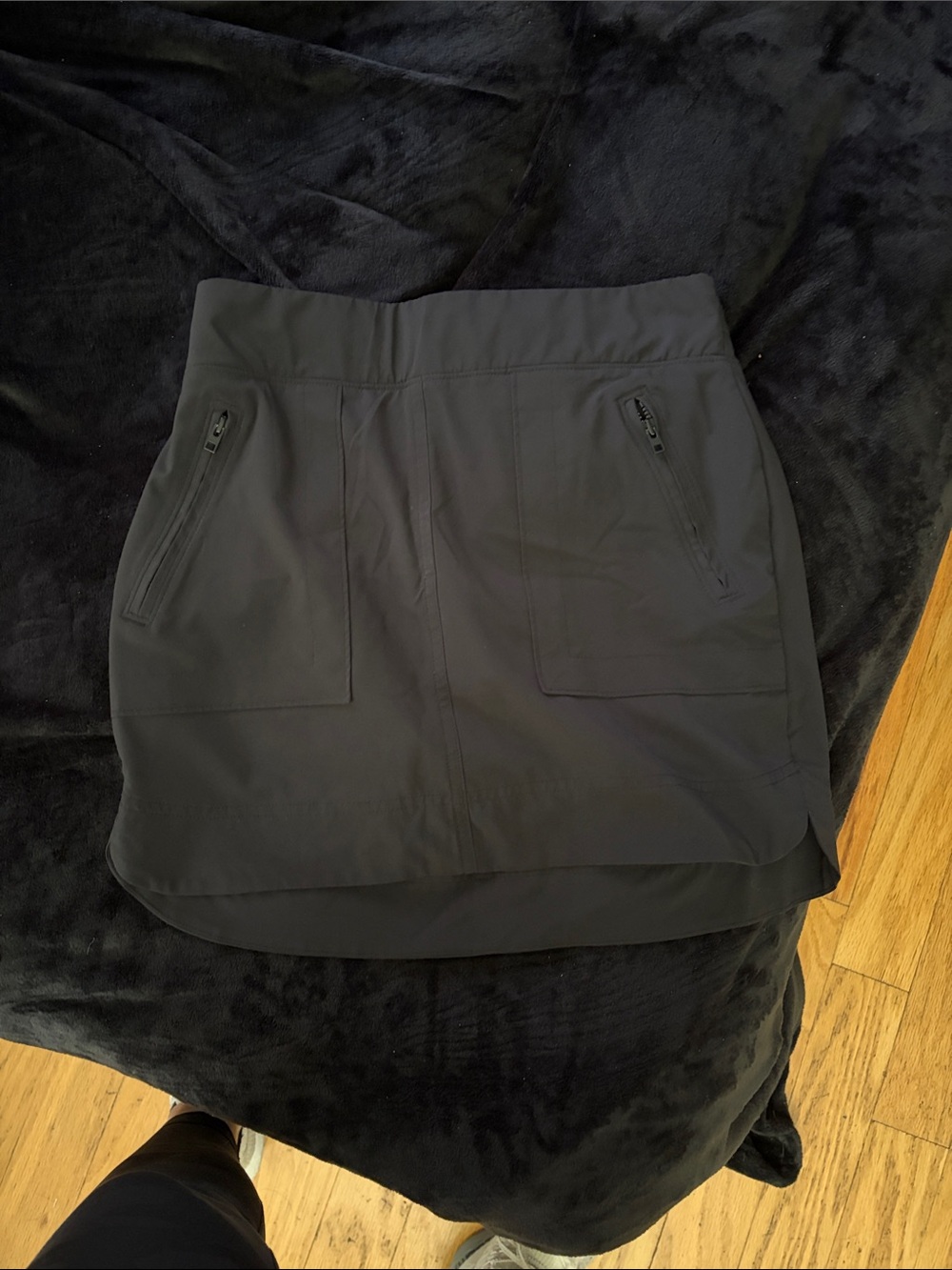 Athleta Women’s Black Active Zip-Pocket Skort